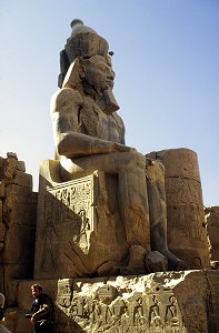 Statue Ramses II. am Luxor-Tempel